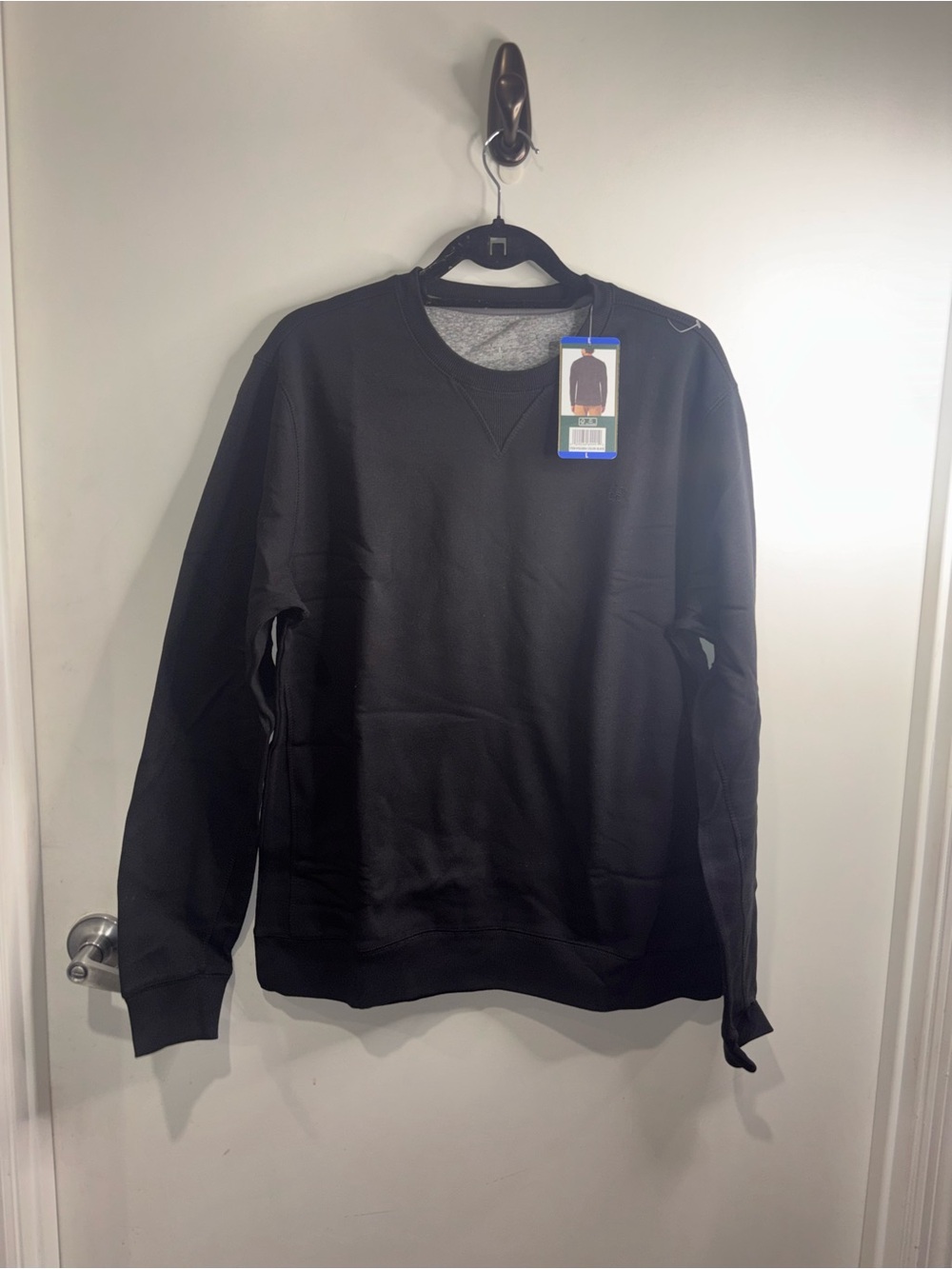G.H. Bass & Co. Classic Black Crewneck Sweatshirt